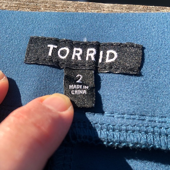 Torrid Size 2 Teal Pencil Skirt - Picture 8 of 10